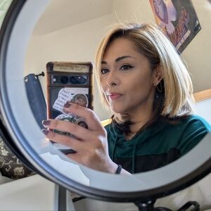 Meet your Posher, Angela